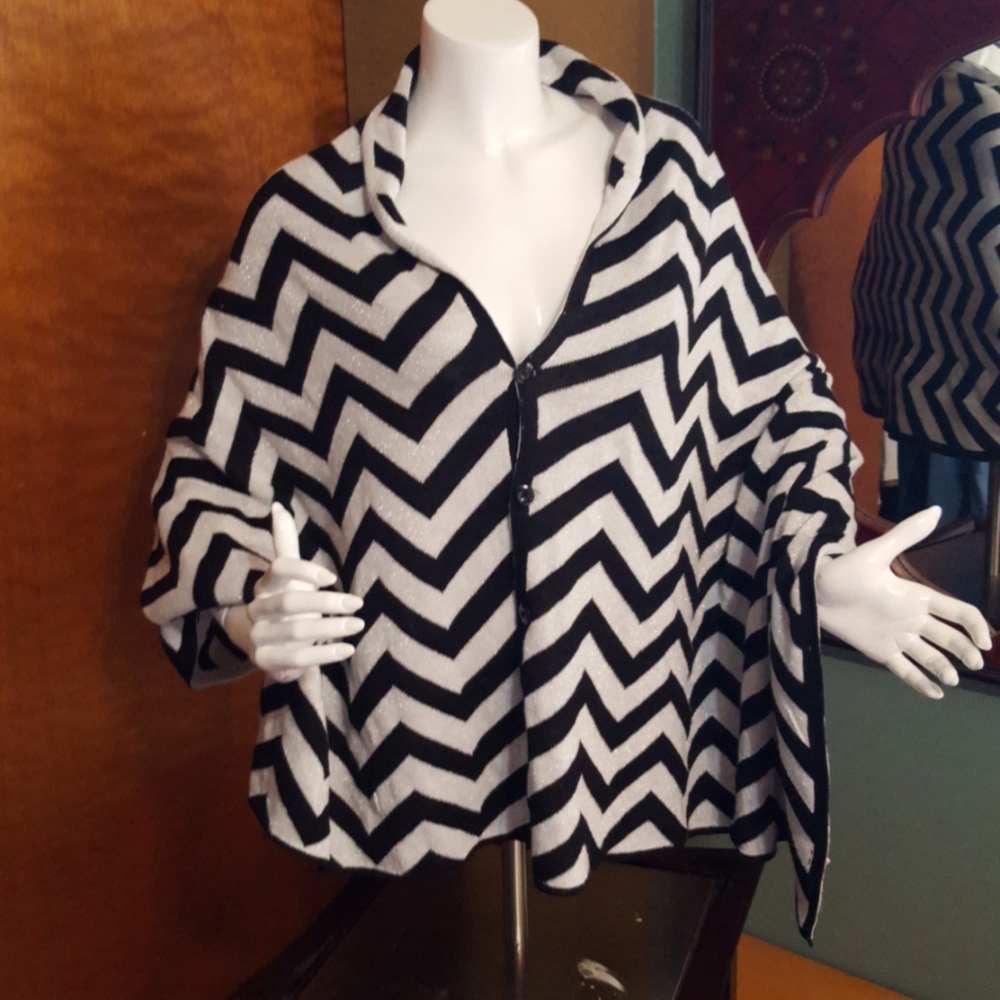 Geometric Silver Striped Cape - image 8